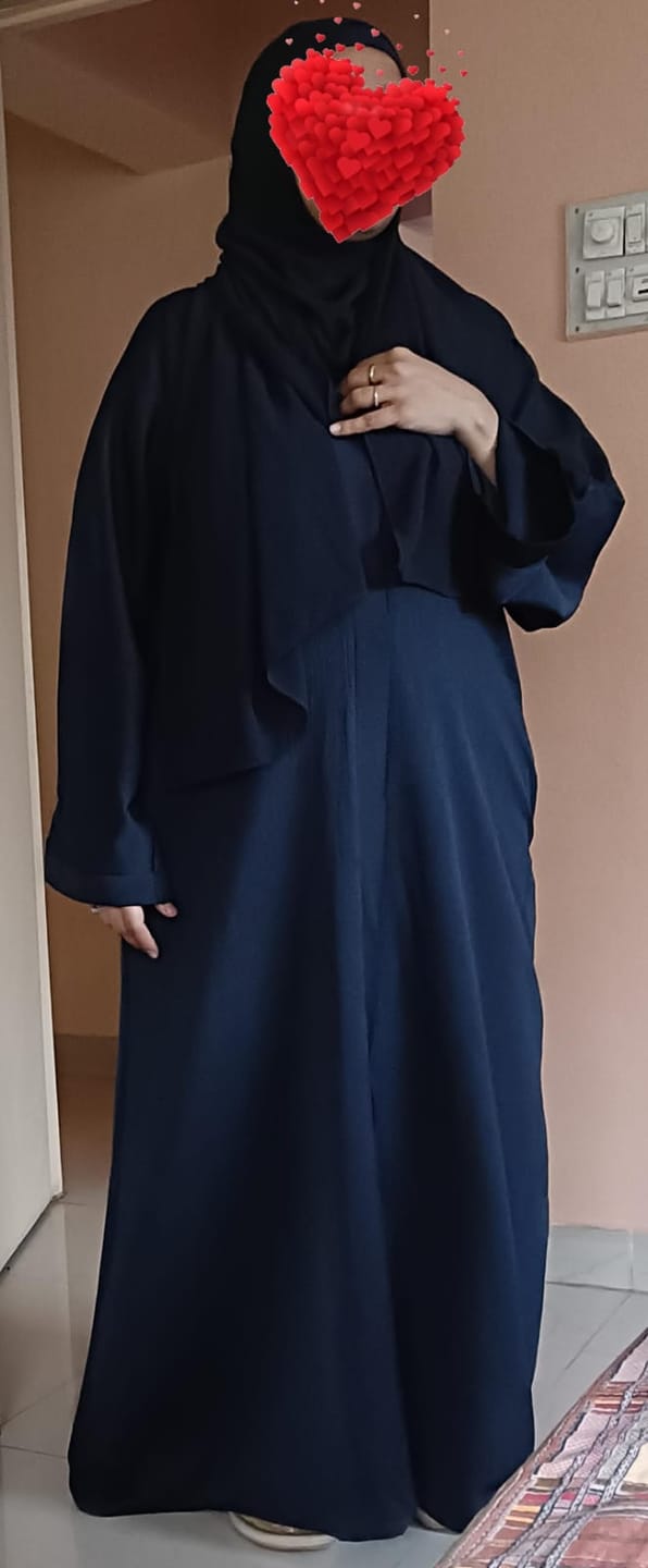 Customer photo review of Navy Blue Zoom Abaya