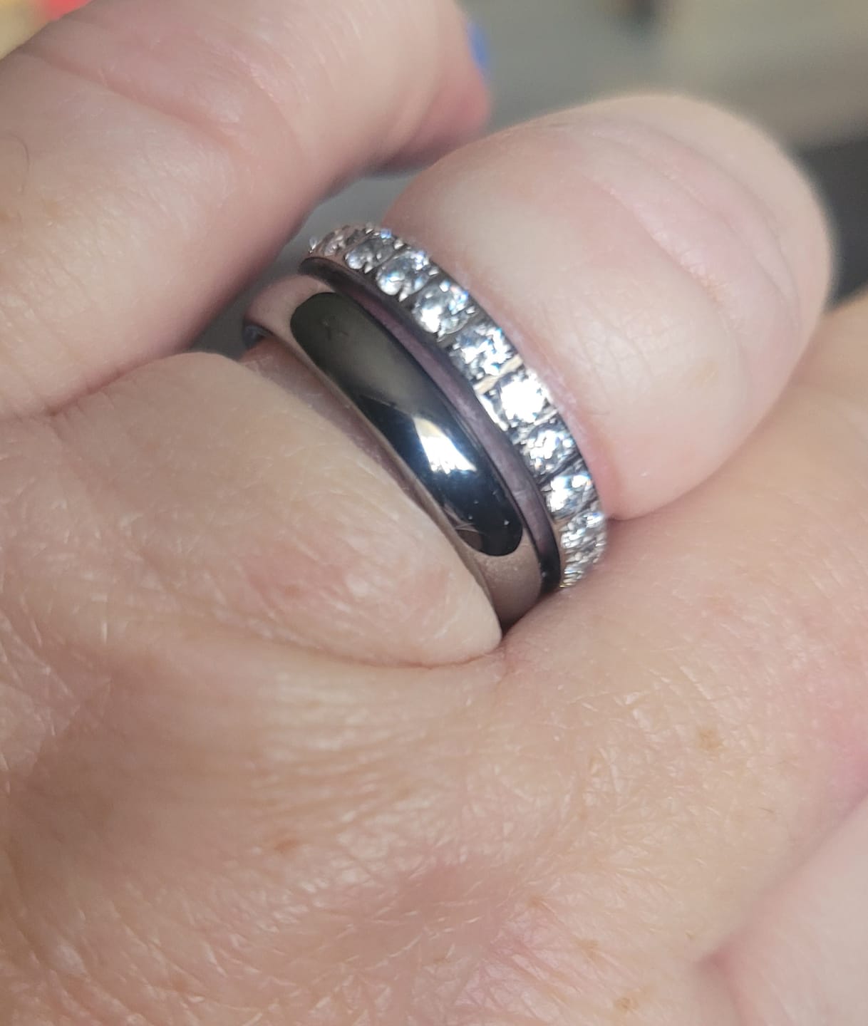 Customer photo review of Original 6mm Wonder Ring