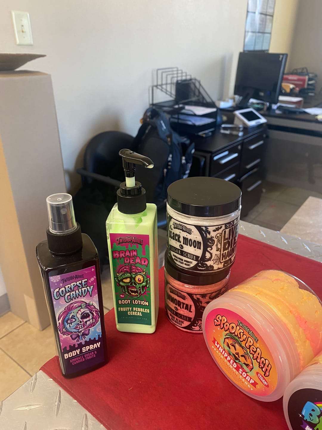 Customer photo review of Corpse Candy Body Spray (Gumball sugar & candy fruits)