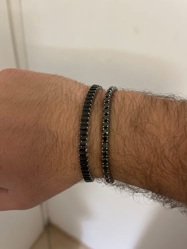 Customer photo review of צמיד טניס שחור משובץ אבני זירקון