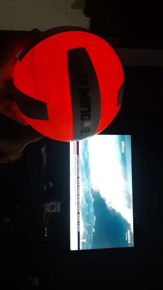Customer photo review of Ballon de Volleyball Lumineux - Taille 5
