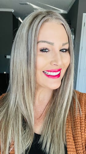 Customer photo review of Moresoo White Blonde Virgin Bundles Weft Sew In Human Hair Wefts (#1000)