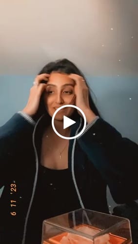 Customer video review of Eternal Rose Box - W/ Engraved Necklace & Real Rose