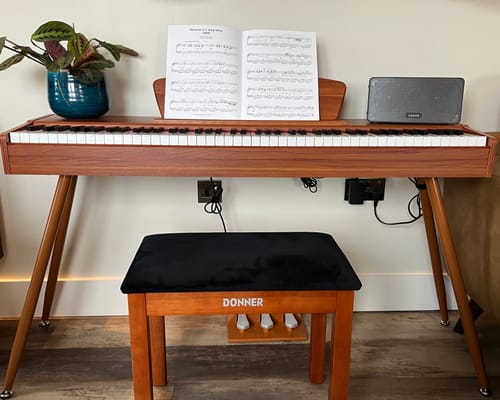 Customer photo review of Donner DDP-80 Wooden Style 88 Key Weighted Digital Piano with Stand & 3 Pedal