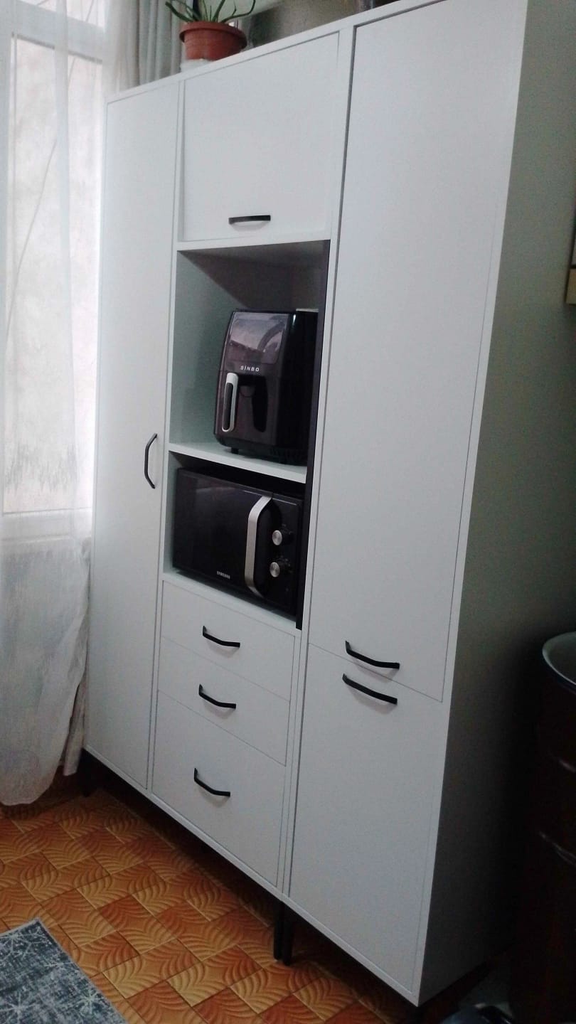 Customer photo review of Rani JE118 Çok Amaçlı Dolap 4 Kapaklı 3 Çekmeceli Kiler Mutfak Dolabı Beyaz