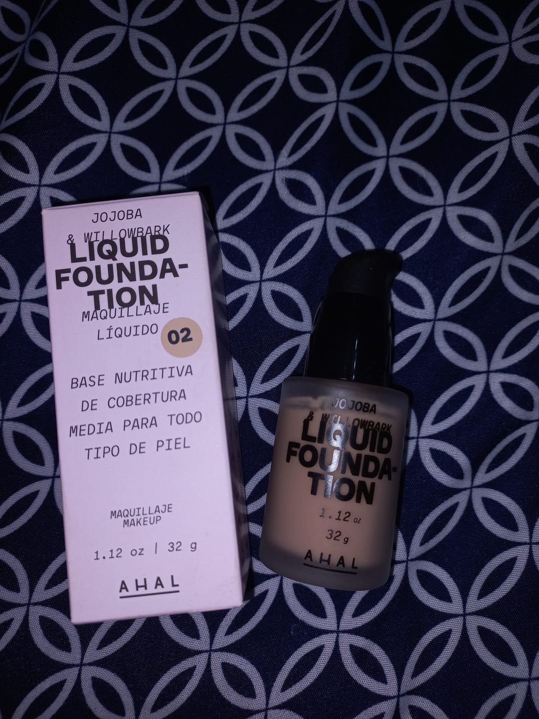 Customer photo review of 02 Liquid Foundation / Maquillaje Líquido 02
