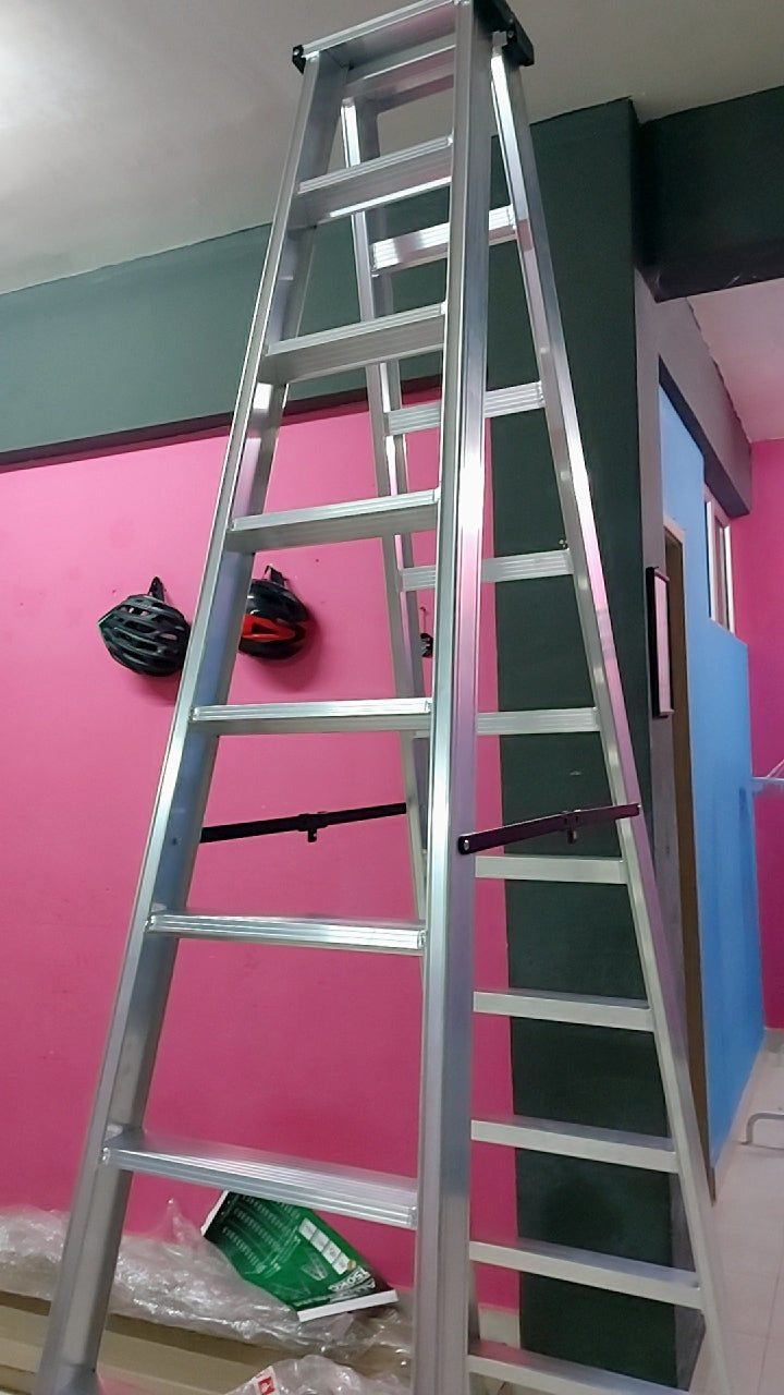 Customer photo review of ✨READY STOCK✨Alumaster Heavy Duty Aluminium Welded Ladder (8 Steps Double Side) AL-DWL70-8S ALUCLASS