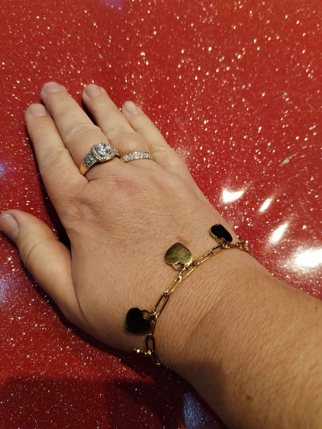Customer photo review of Bracelet Personnalisé à Cœurs Multiples