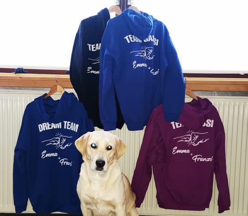 Customer photo review of Dream Team Fauststoß - Individueller Hoodie Unisex Rückendruck
