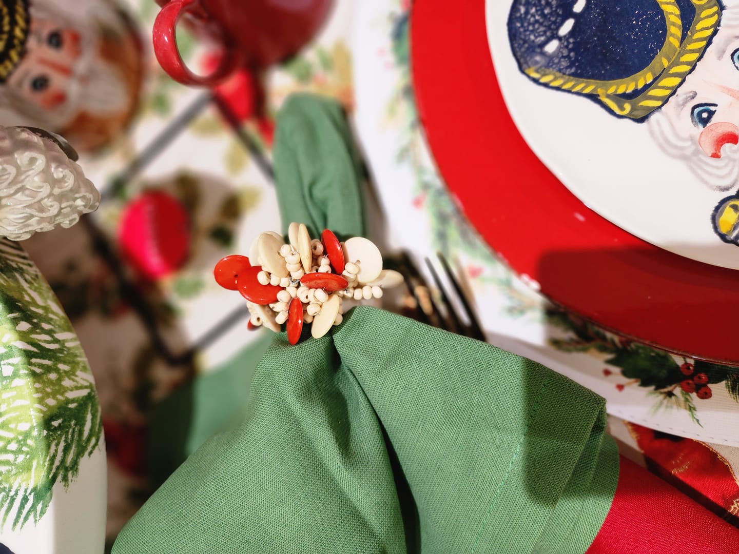 Customer photo review of Coin n Beads Cluster Napkin Ring in Cream Red, Set of 4