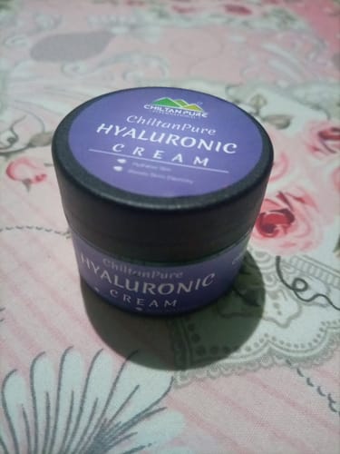 Customer photo review of Hyaluronic Acid Serum – Treats wrinkles & Acne, Best at Hydrating Skin For Smooth and Radiant Skin 50ml