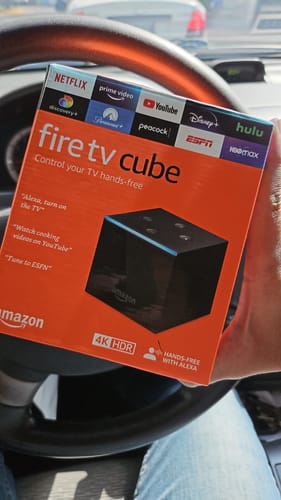 Customer photo review of Fire TV Cube 4K Ultra HD dispositivo de TV streaming con control por voz a través de Alexa incluye control