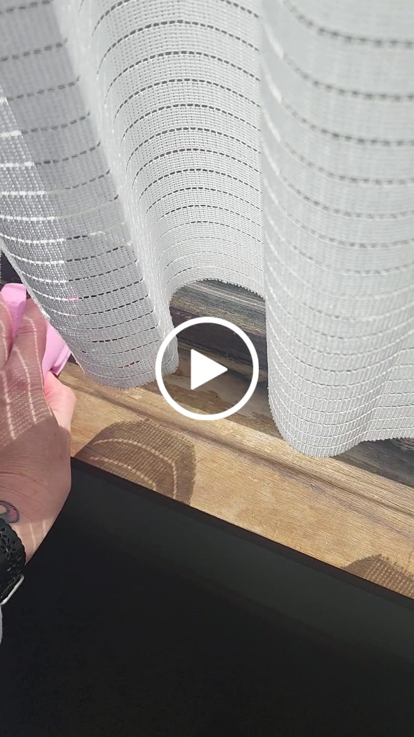 Customer video review of Scrub Daddy Damp Duster