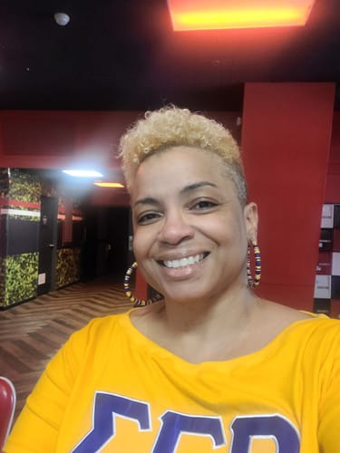 Customer photo review of SGRHO off shoulder Tee