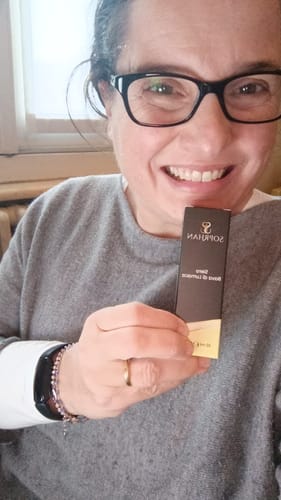 Customer photo review of Sieri Acido Ialuronico + Vitamina C + Bava di Lumaca - 3 al Prezzo di 1 (30ml per Siero)