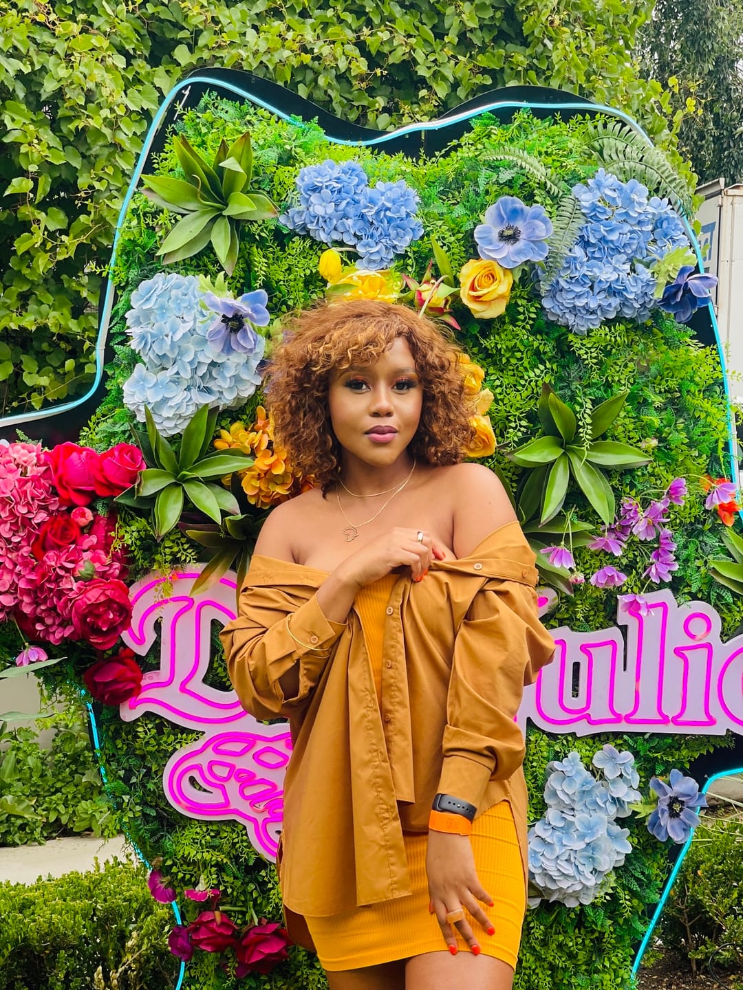 Customer photo review of Colour : Double Drawn Highlighted Curly Fringe