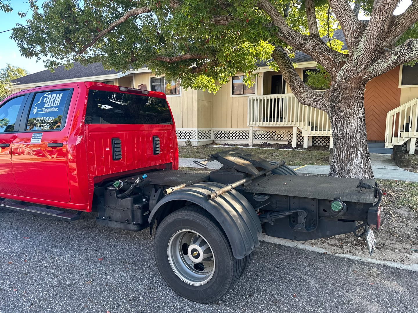 Customer photo review of T10 Fifth Wheel Hitch Plate for Hotshot Flatbed Chassis Pickup Trucks Trailers RVs Toy Car Haulers