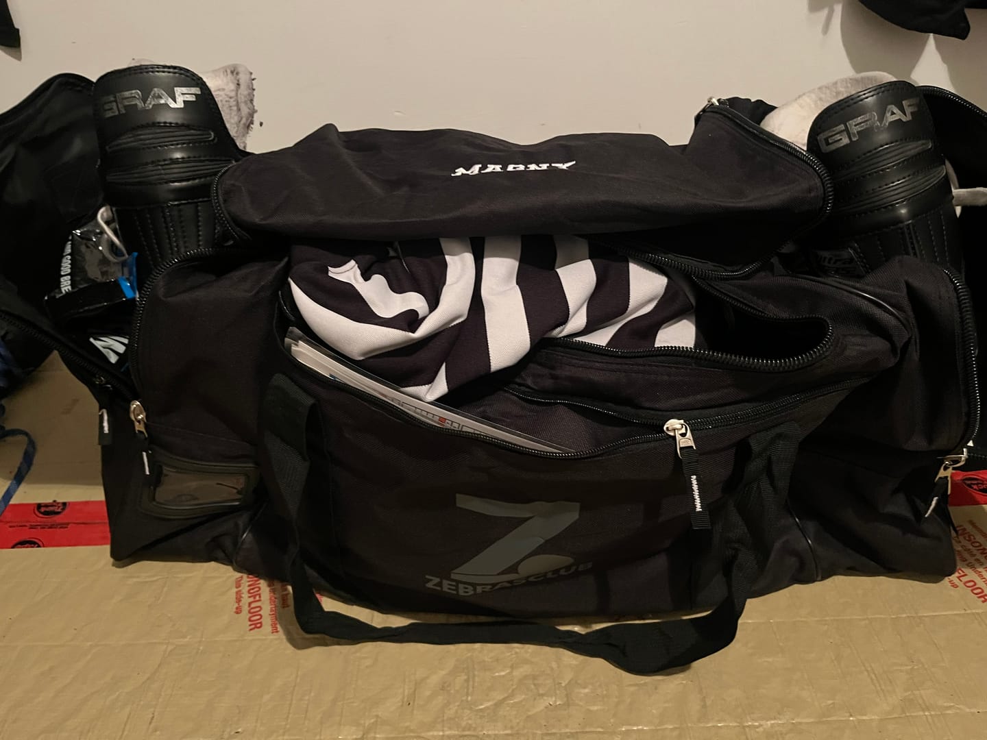Customer photo review of ZEBRASCLUB ZB1 HOCKEY REFEREE BAG