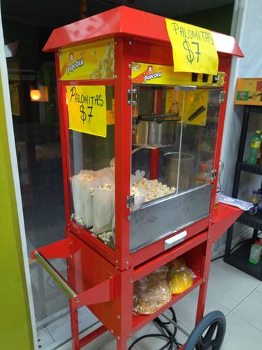 Customer photo review of Maquina Palomitas Maiz 8 Oz Palomera Carrito Comercial