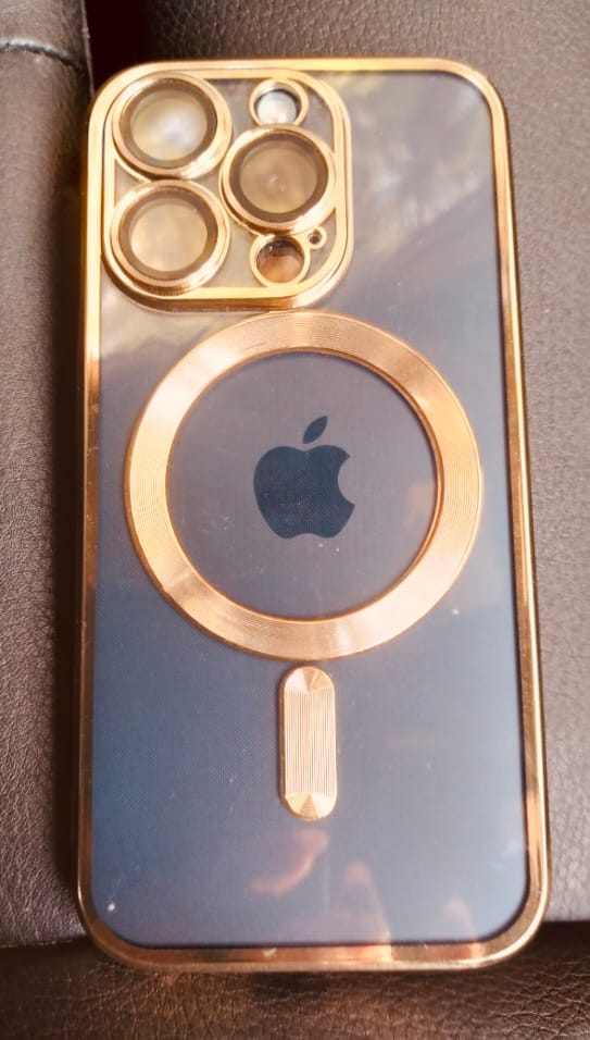 Customer photo review of MagCase Clear+