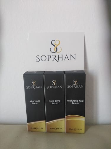 Customer photo review of Sieri Acido Ialuronico + Vitamina C + Bava di Lumaca - 3 al Prezzo di 1 (30ml per Siero)