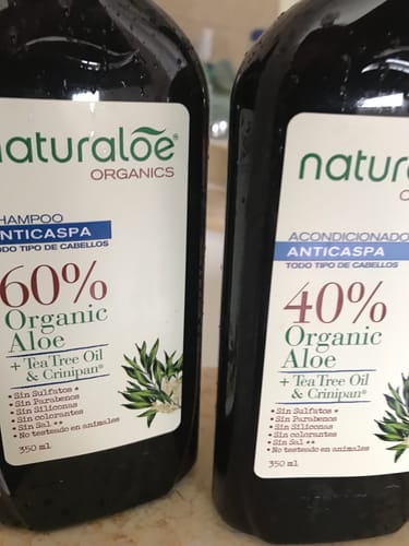 Customer photo review of Set Shampoo + Acondicionador Anticaspa con Aloe & Tea Tree 350ml
