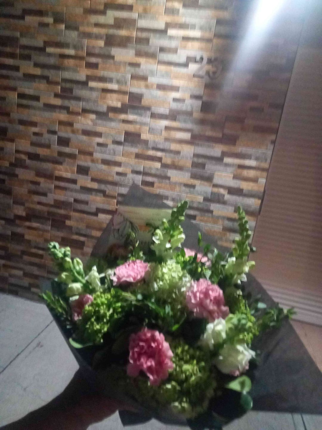 Customer photo review of Ramo Nina Ricci - Clavel Rosa y Hortensia