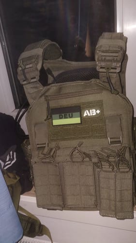 Customer photo review of SHIELD Germany Plattenträger BRAVO Steingrau Oliv - bis SK4 / NIJ IV