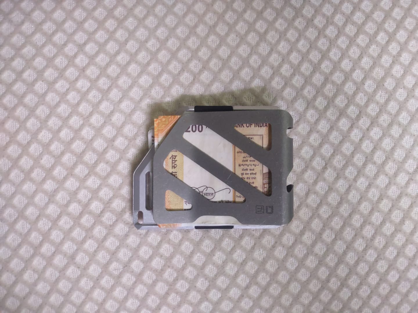Customer photo review of MC01 TITANIUM MONEY CLIP