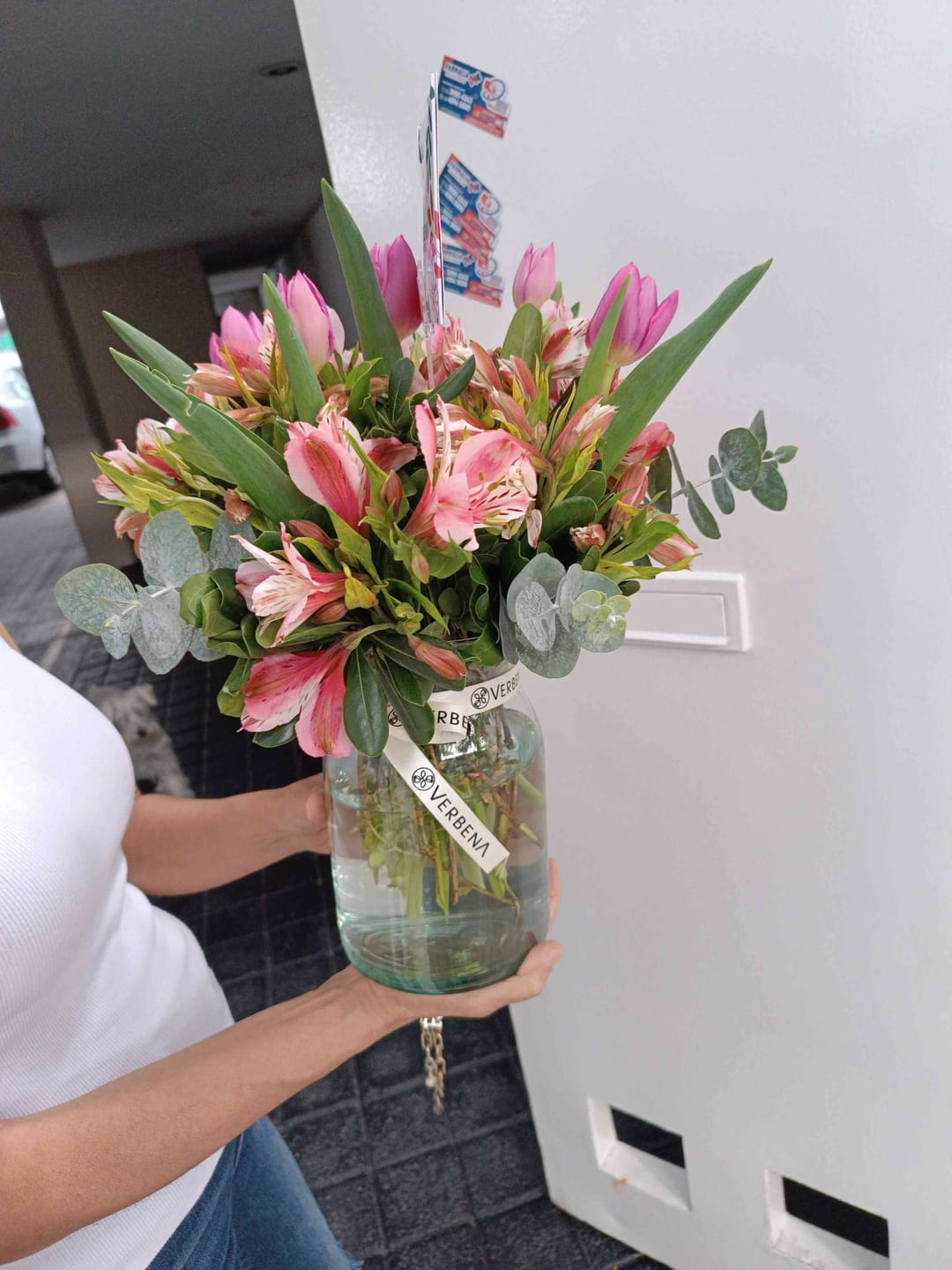 Customer photo review of Campanita - Tulipán y Astromelia Rosa