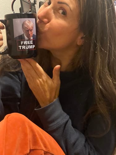 Customer photo review of Free Trump 15oz Coffee Mug