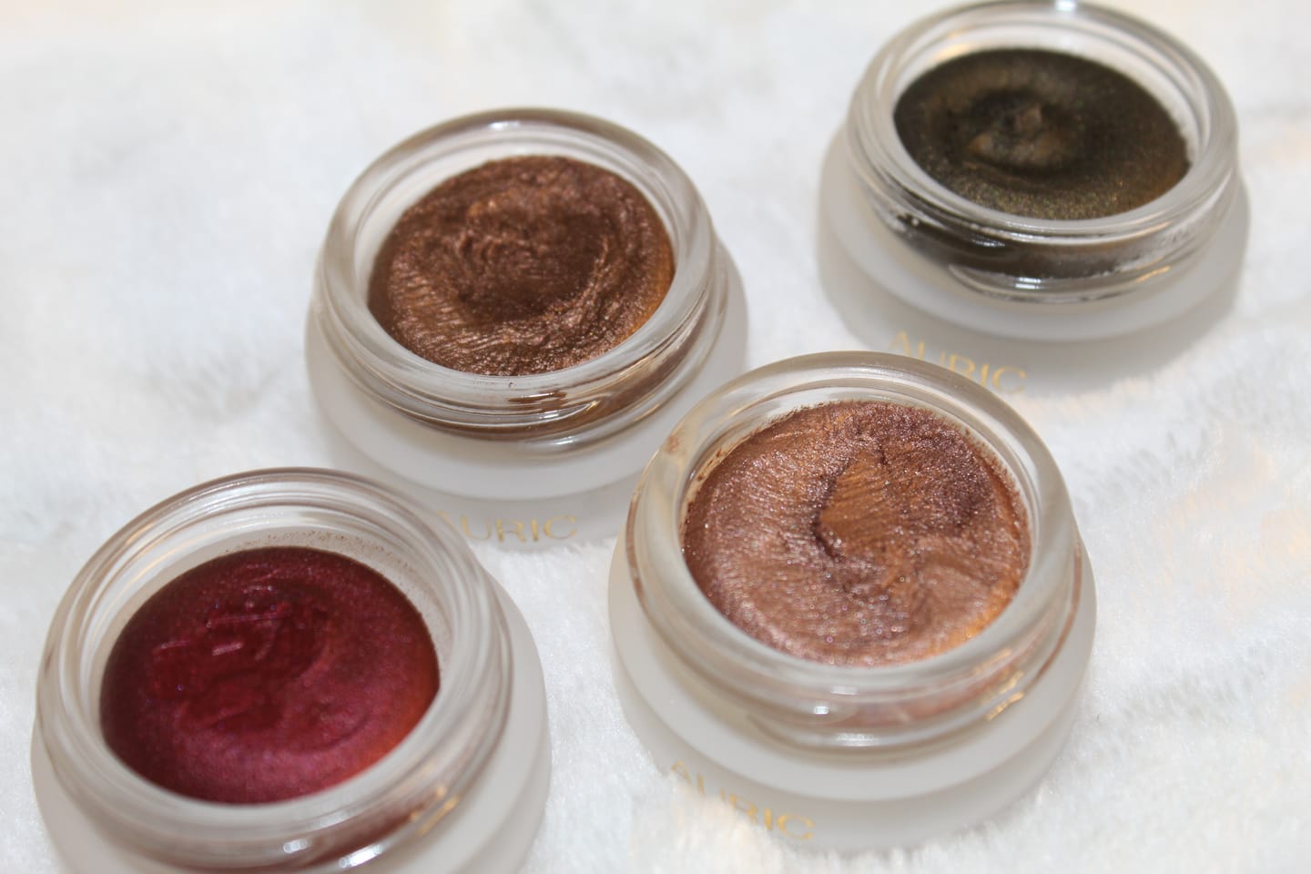 Customer photo review of Smoke Reflect™ Cream + Powder Eye Shadow Duo