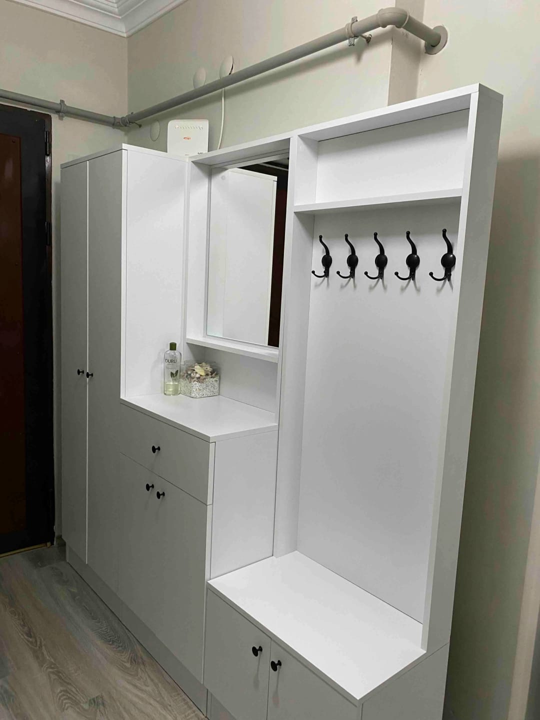 Customer photo review of Rani P6 Modern Çekmeceli Aynalı Raflı Portmanto Ayakkabılık Vestiyer Beyaz M2