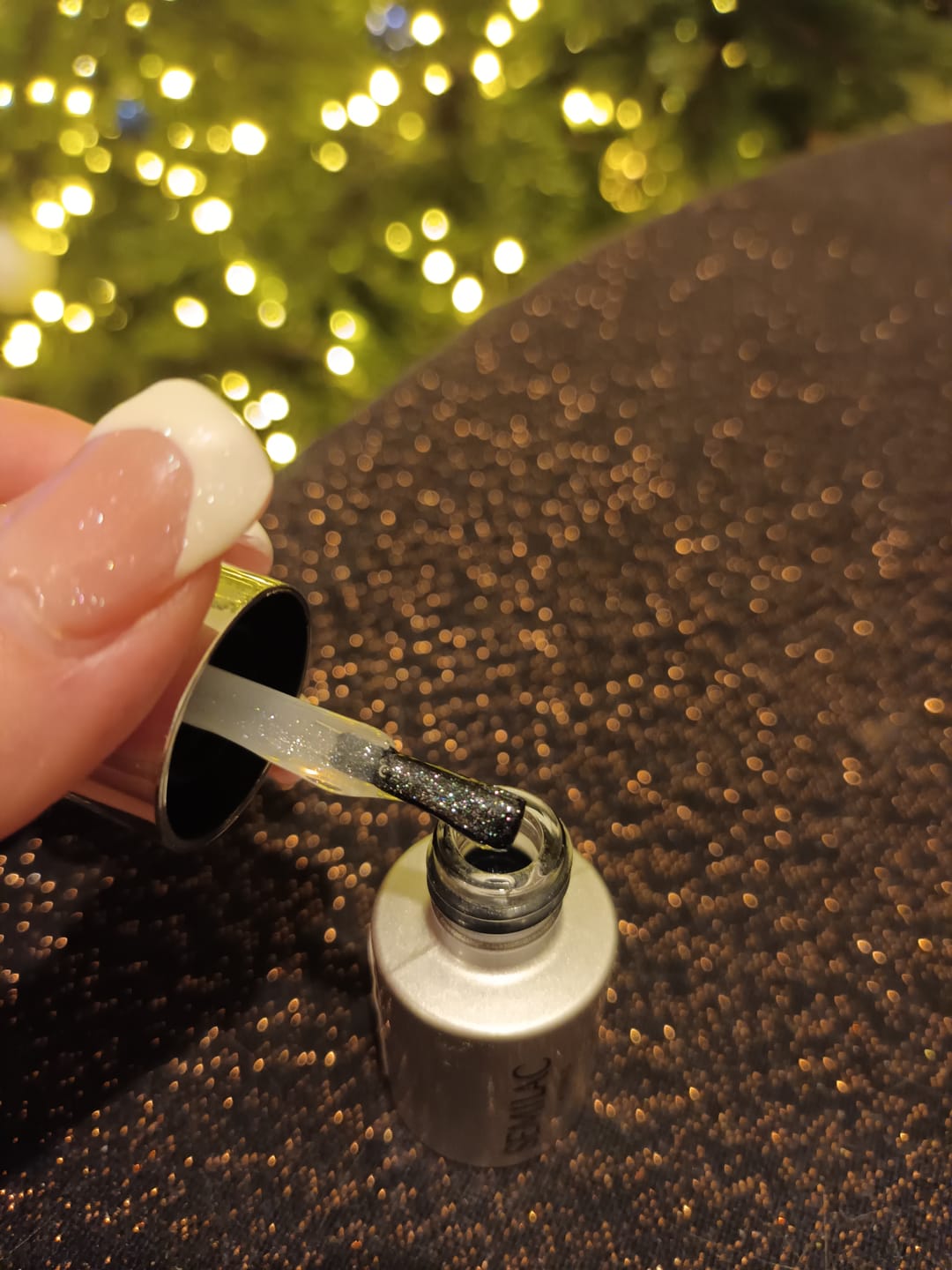 Customer photo review of Semilac Top No Wipe Sparkle Diamond UV Gel 7 ml