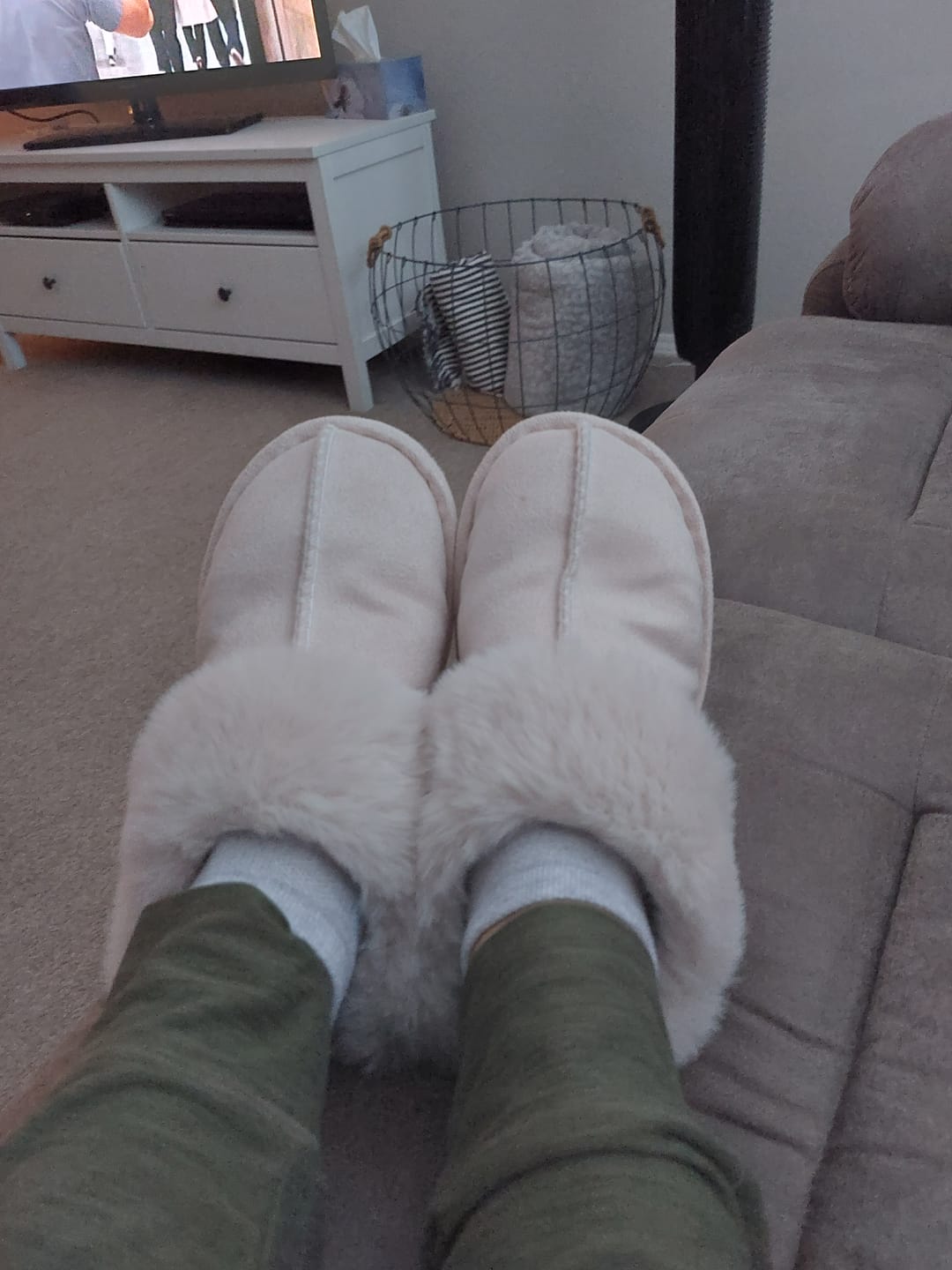 Customer photo review of Nordic Comfy Slippers