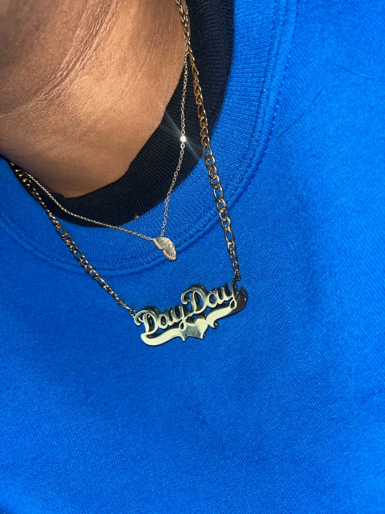 Customer photo review of Classic Heart Bar 3D Plated Name Necklace