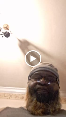 Customer video review of Lost Mary OS5000