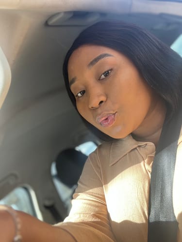 Customer photo review of HC COMBO 1 - Brazilian Middle Part Wig Straight 8" and Eva