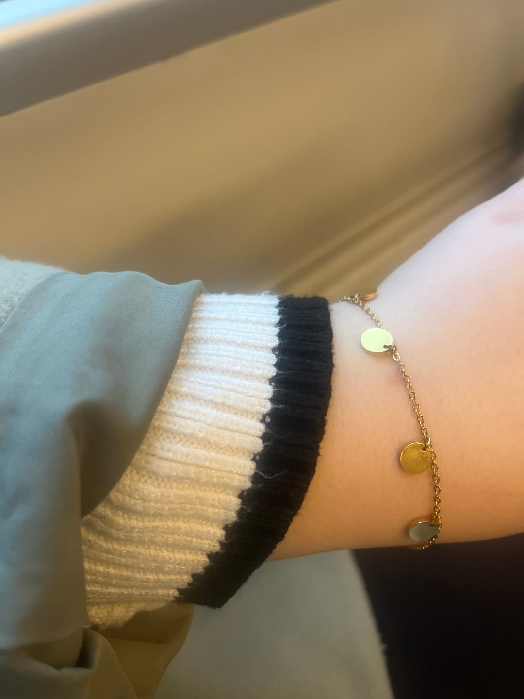 Customer photo review of Plate Armband | 18K vergoldet