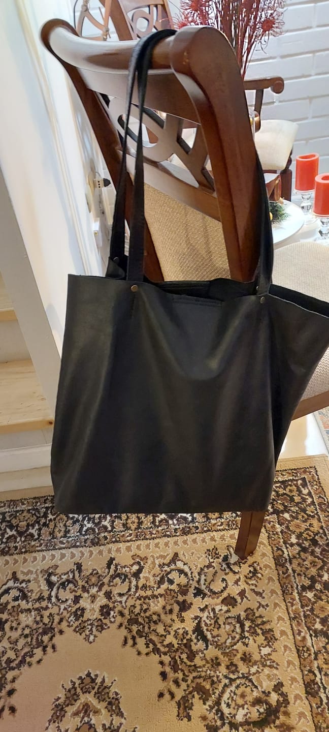 Customer photo review of Cartera Tote