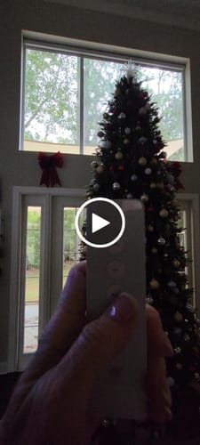 Customer video review of SmartWings Motorized Roller Shades 100% Blackout Linen