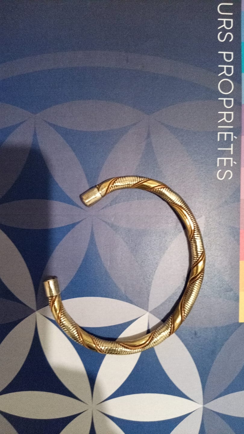 Customer photo review of Bracelets 3 Métaux +🎁