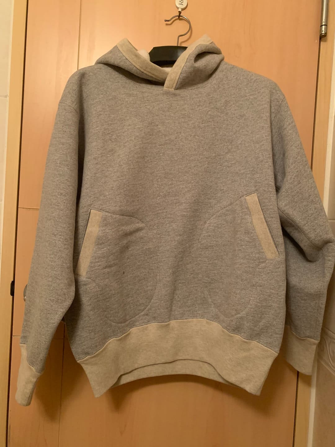 Customer photo review of Boxing Glove Pocket Lock Hood Hoodie