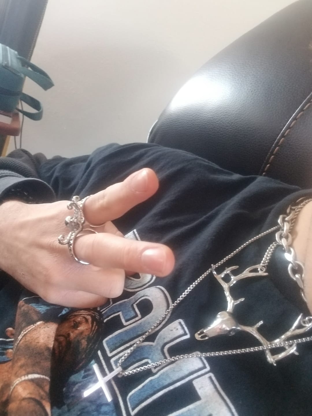 Customer photo review of DOUBLE FINGER OCTOSKULL RING