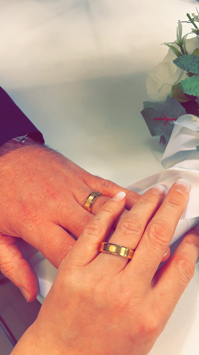 Customer photo review of The Gold Brushed Wonder Ring Set