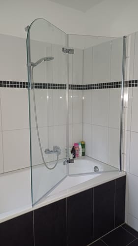 Customer photo review of SONNI Badewannenaufsatz Duschabtrennung 2-teilig Falttür ESG Klarglas mit beideseitiger Nano Beschichtung