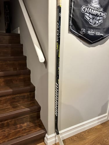 Customer photo review of Warrior Alpha DX Pro Team Senior Hockey Stick
