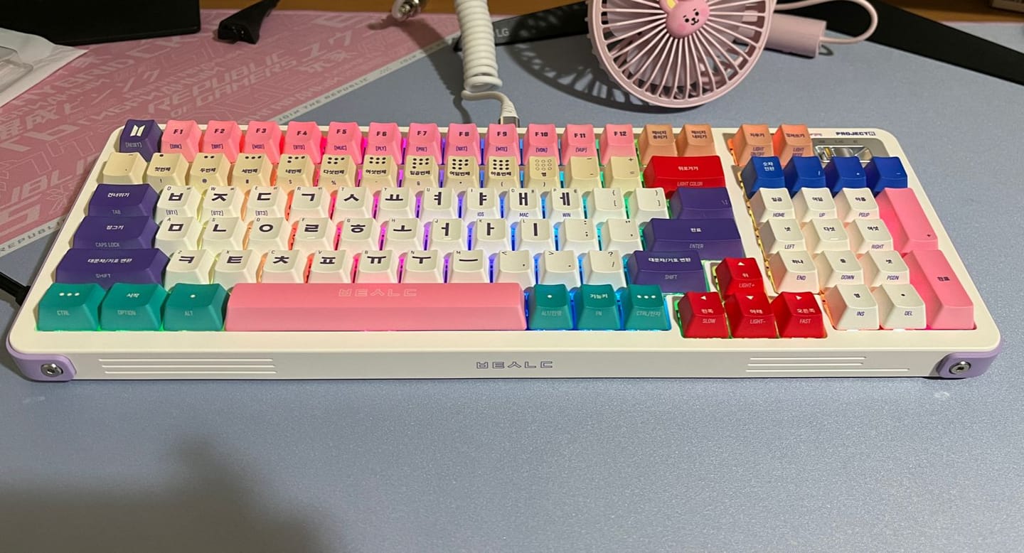 Customer photo review of BTS HANGUL EDITION KEYBOARD