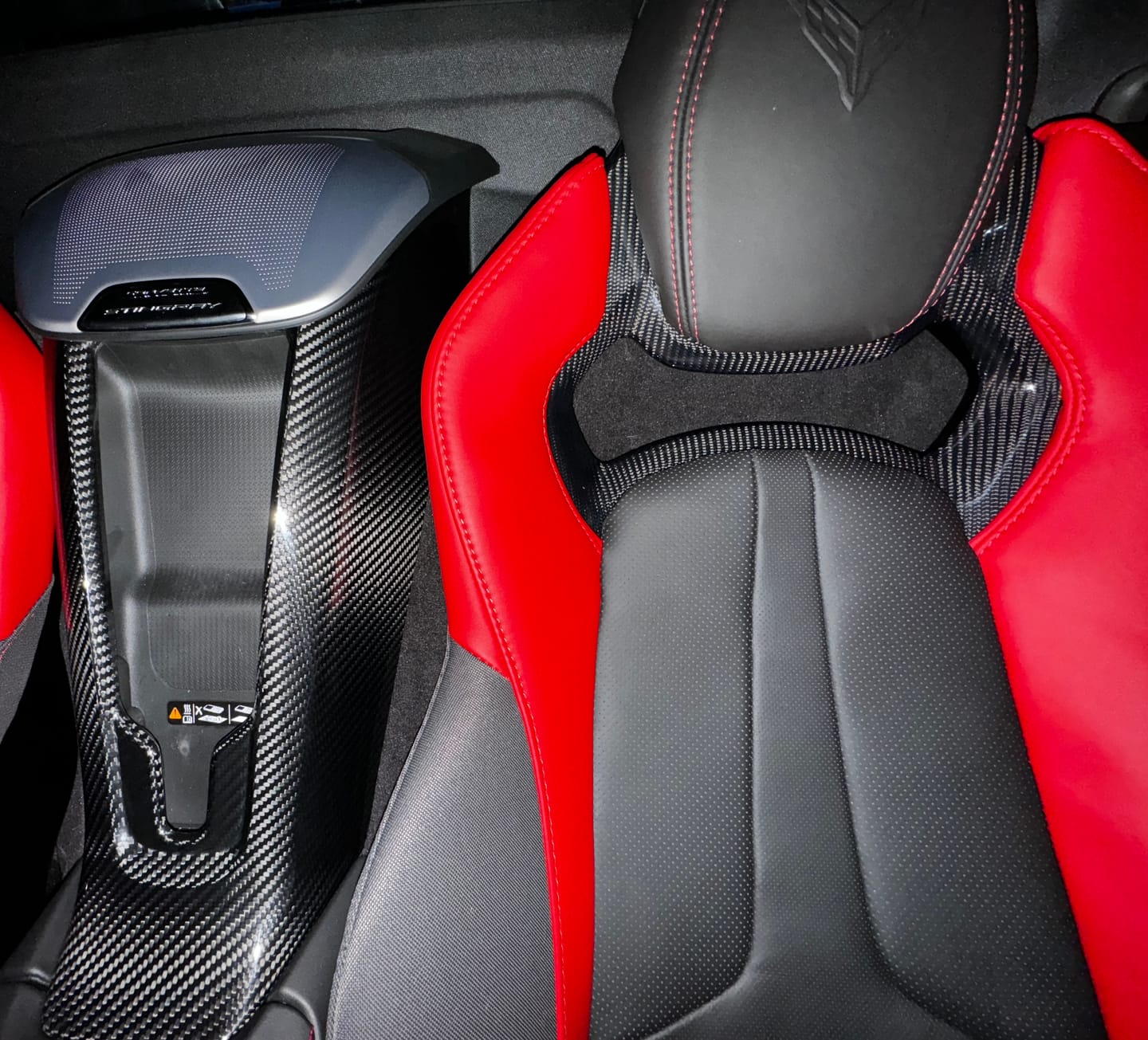 Customer photo review of Chevrolet Corvette C8 Carbon Fiber Waterfall Console Cover