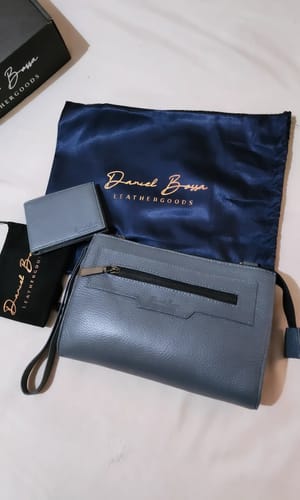 Customer photo review of Clutch Vallarta Oxford